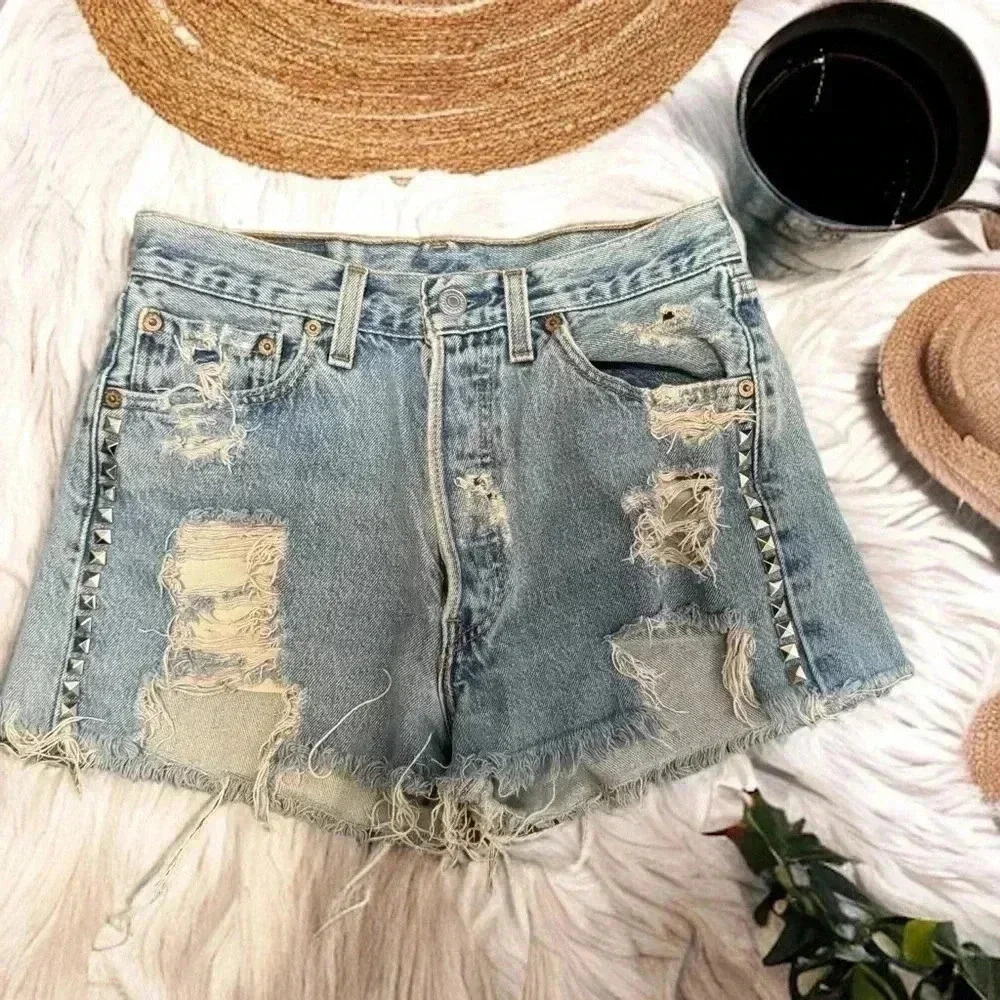 Vintage Levi’s 501 western boho studded distressed short 26
